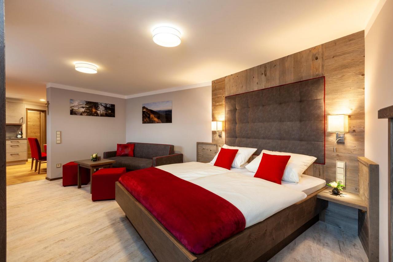 Genusshotel Hohenbogen نيوكيرتشن بيم هيليغين بلوت المظهر الخارجي الصورة