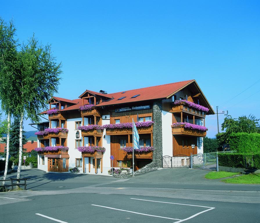 Genusshotel Hohenbogen نيوكيرتشن بيم هيليغين بلوت المظهر الخارجي الصورة