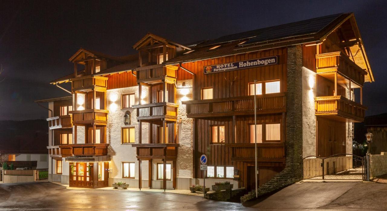 Genusshotel Hohenbogen نيوكيرتشن بيم هيليغين بلوت المظهر الخارجي الصورة