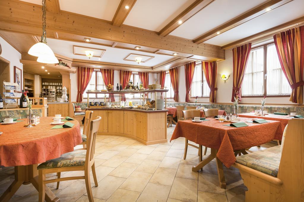 Genusshotel Hohenbogen نيوكيرتشن بيم هيليغين بلوت المظهر الخارجي الصورة