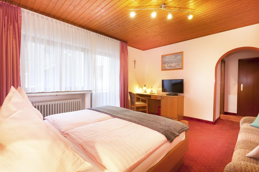 Genusshotel Hohenbogen نيوكيرتشن بيم هيليغين بلوت المظهر الخارجي الصورة