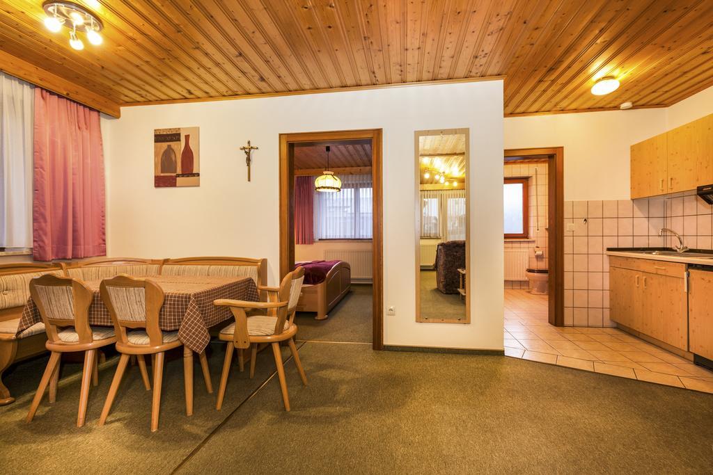 Genusshotel Hohenbogen نيوكيرتشن بيم هيليغين بلوت المظهر الخارجي الصورة