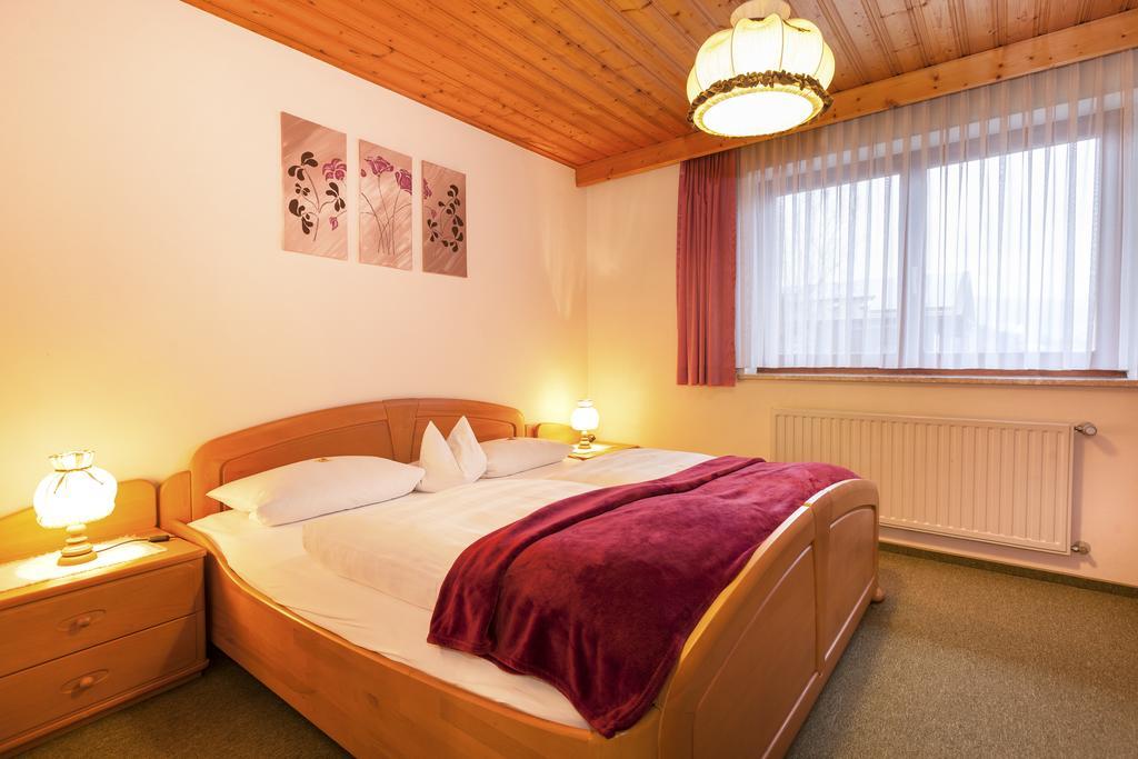 Genusshotel Hohenbogen نيوكيرتشن بيم هيليغين بلوت المظهر الخارجي الصورة